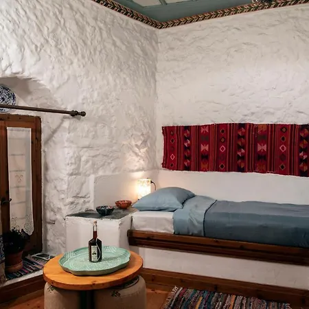 Πανσιόν Kanto's 3*