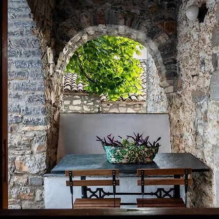 Kanto's Πανσιόν