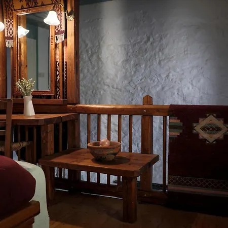 Kanto's Πανσιόν Στεμνίτσα