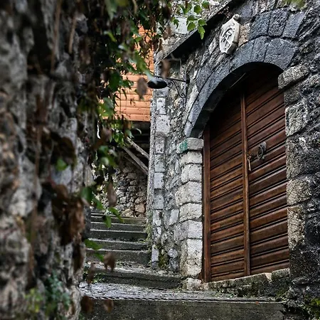 Kanto's Πανσιόν