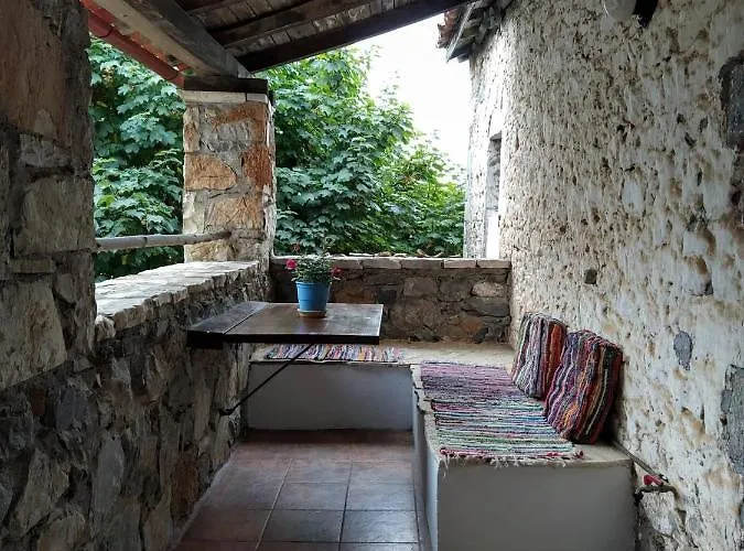 Kanto's بيت ضيافة