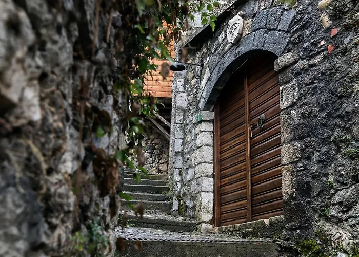 Kanto's بيت ضيافة