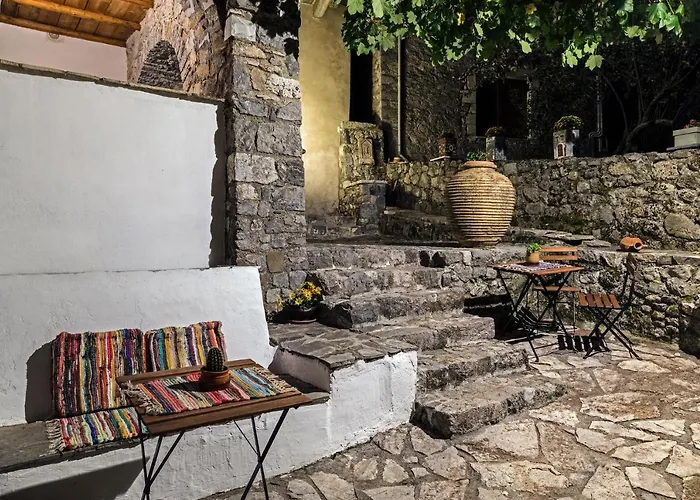 Kanto's بيت ضيافة